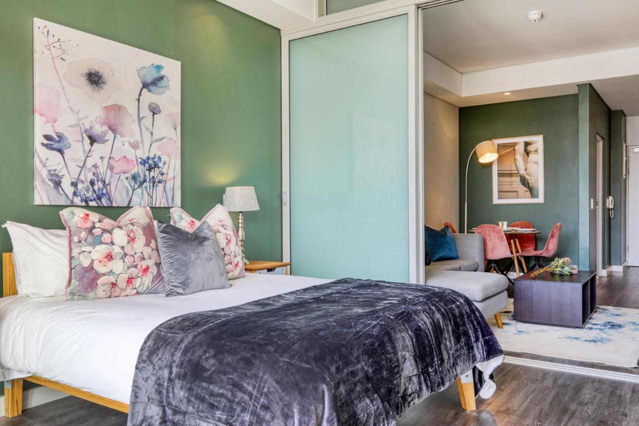 Backup-powered Colourfull Balcony Apartamento Cidade Do Cabo