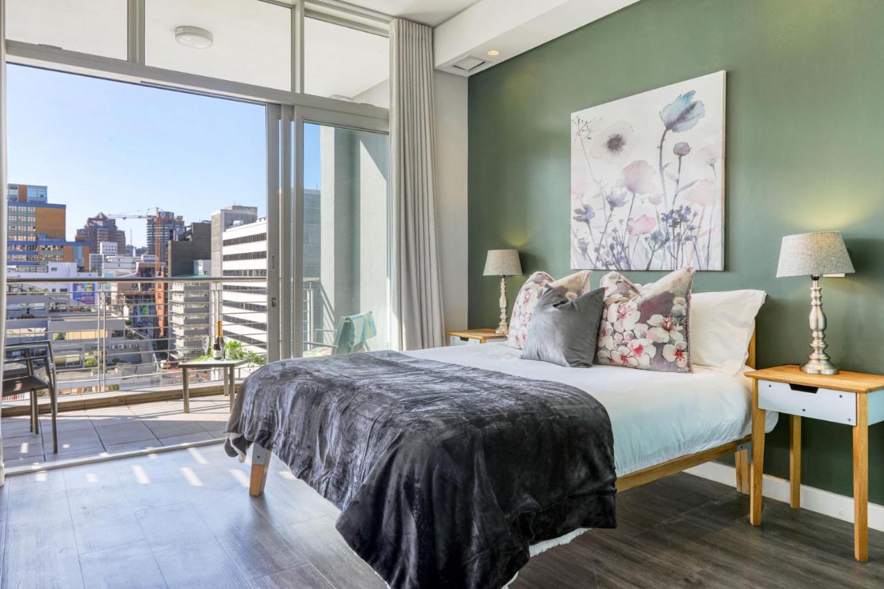 Backup-powered Colourfull Balcony Apartamento *