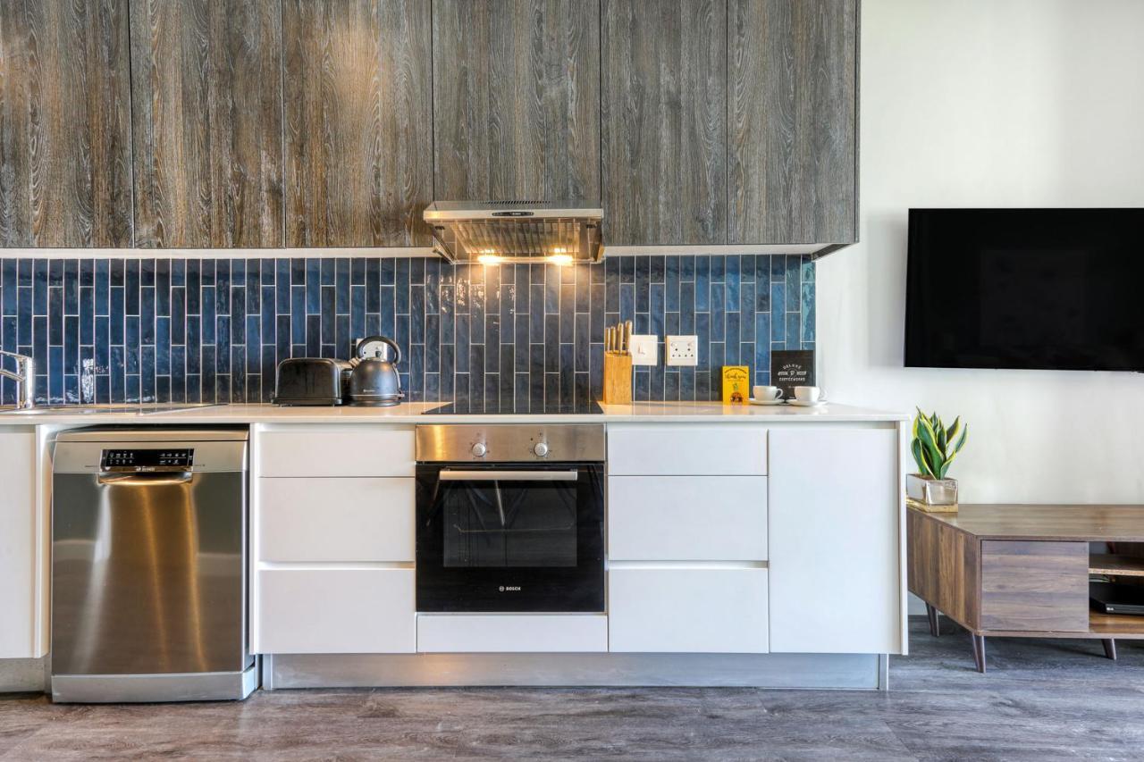 Backup-powered Colourfull Balcony Apartamento Cidade Do Cabo